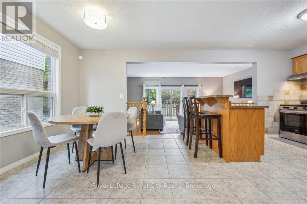 












93 DOYLE DRIVE

,
Guelph (Clairfields/Hanlon Business Park),




Ontario
N1G5B9

