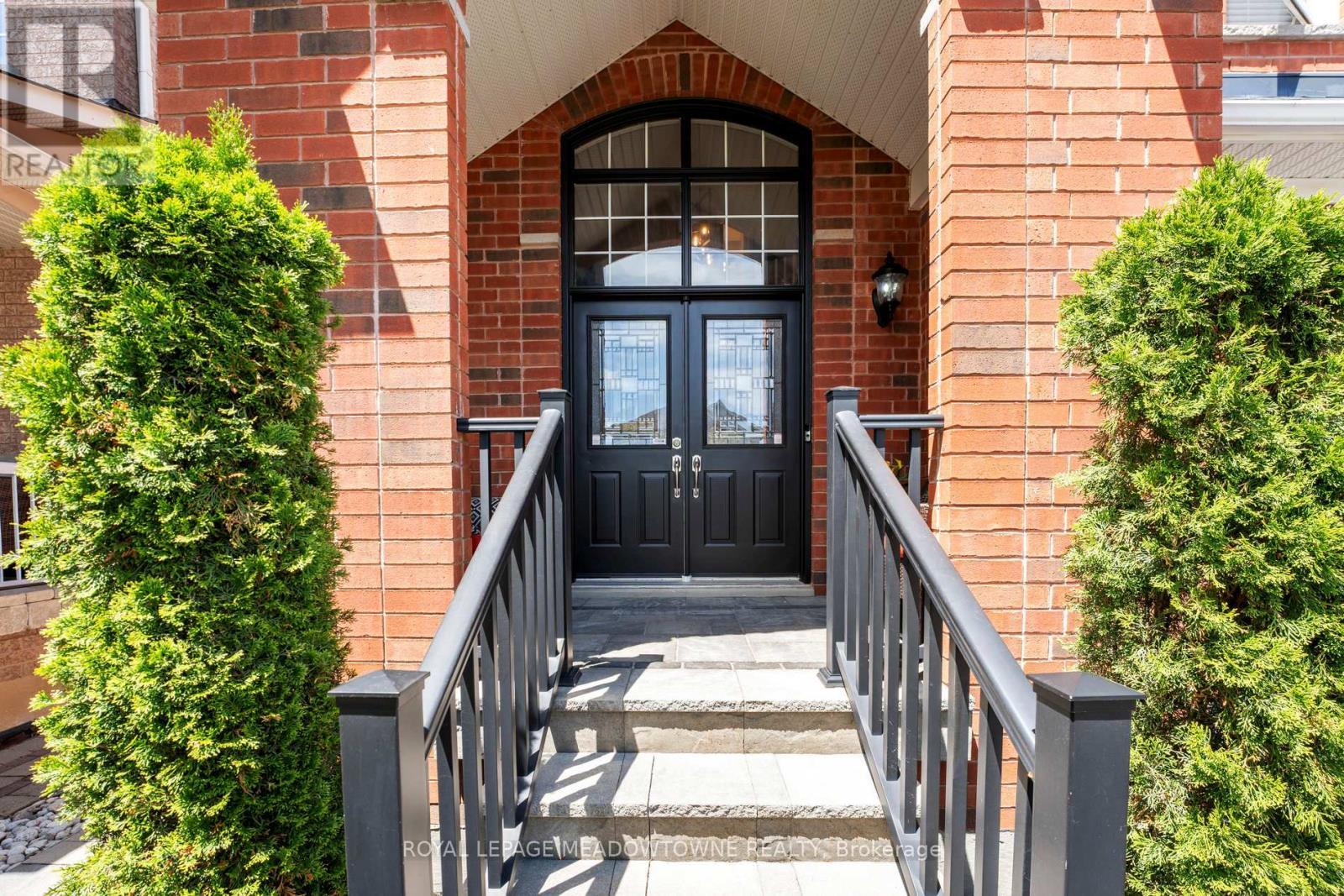 












1186 EZARD CRESCENT

,
Milton,




Ontario
L9T6N9

