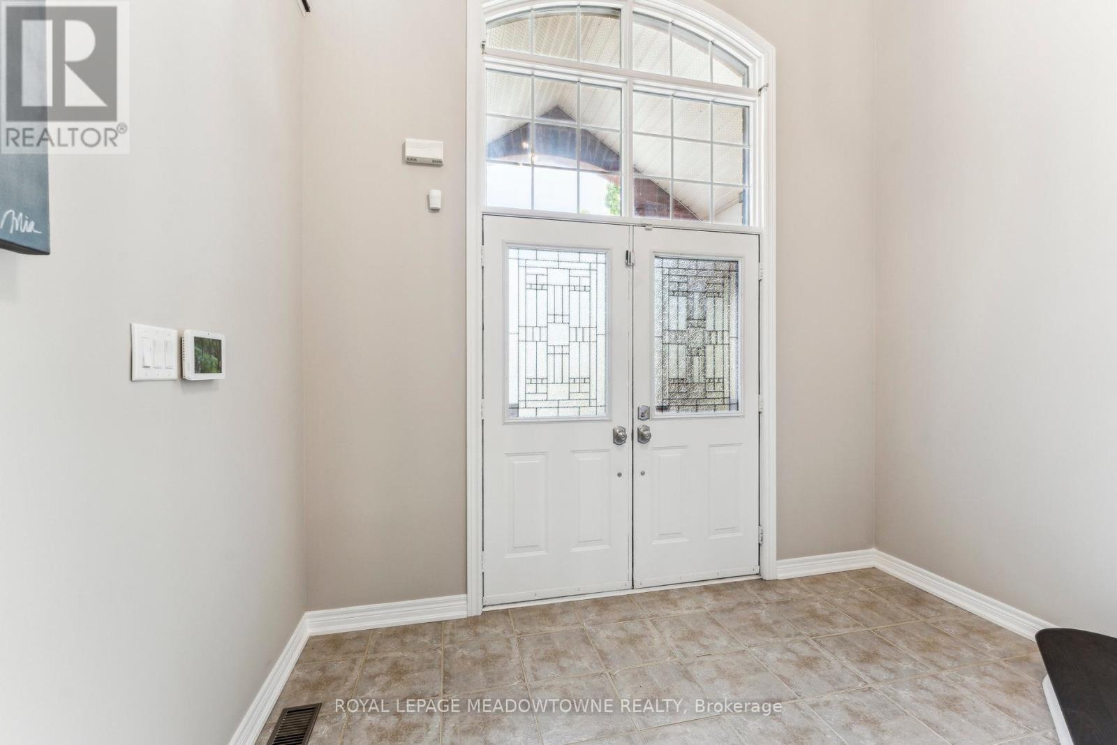 












1186 EZARD CRESCENT

,
Milton,




Ontario
L9T6N9


