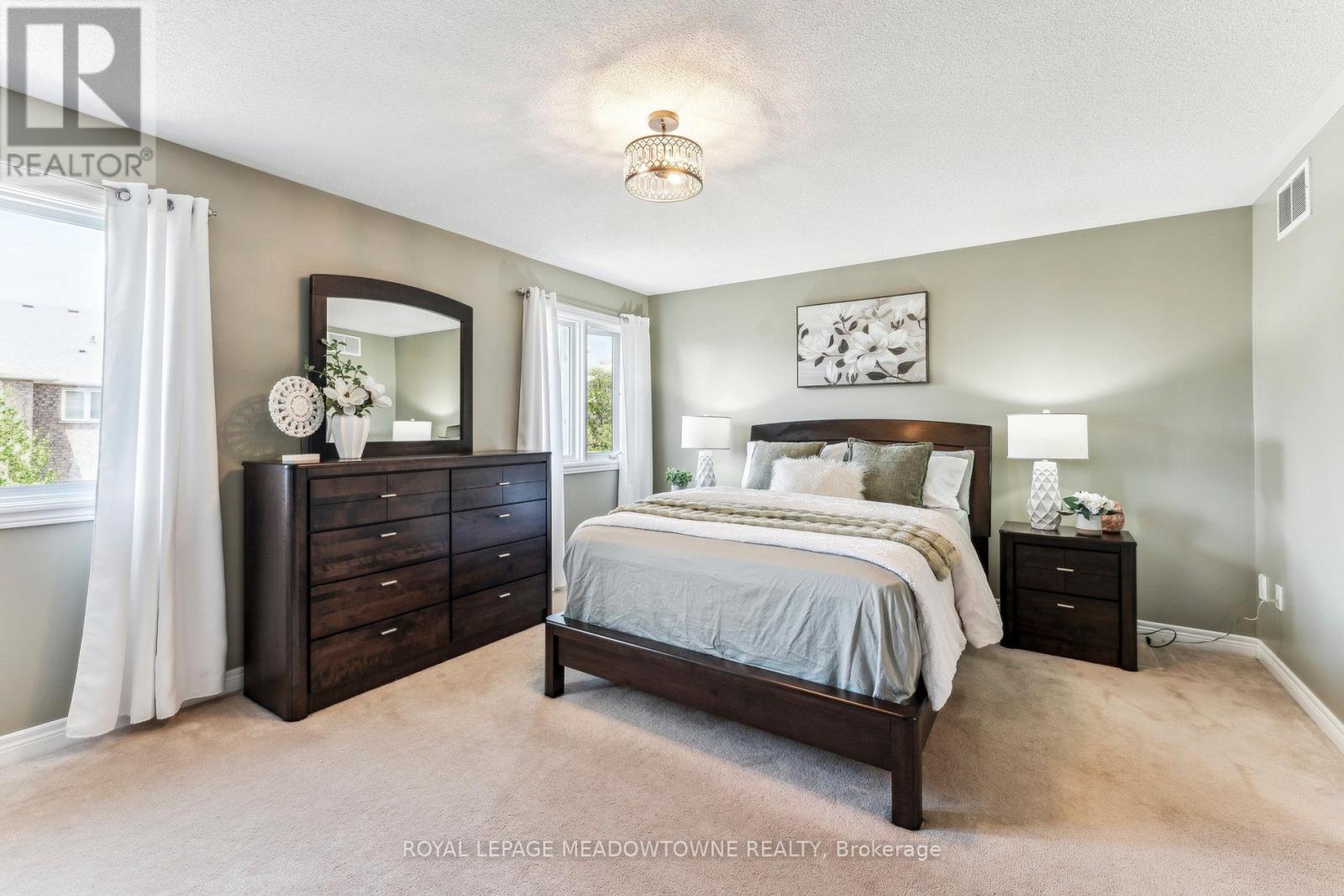 












1186 EZARD CRESCENT

,
Milton,




Ontario
L9T6N9


