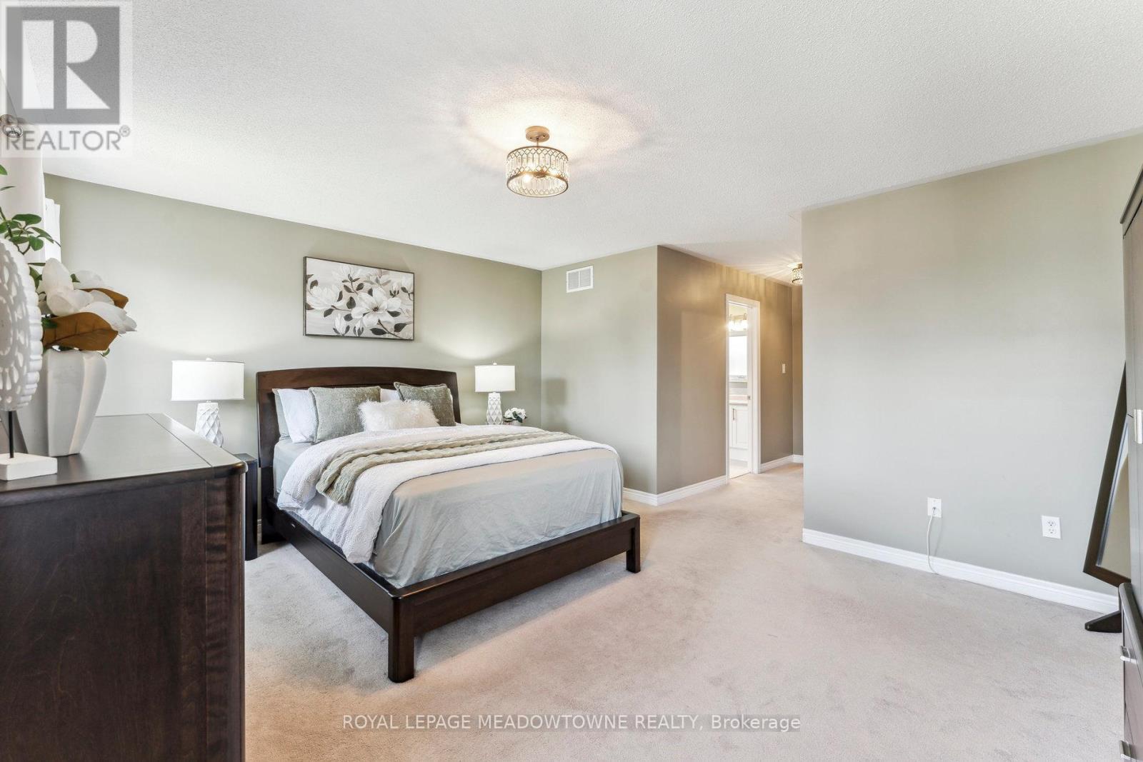 












1186 EZARD CRESCENT

,
Milton,




Ontario
L9T6N9

