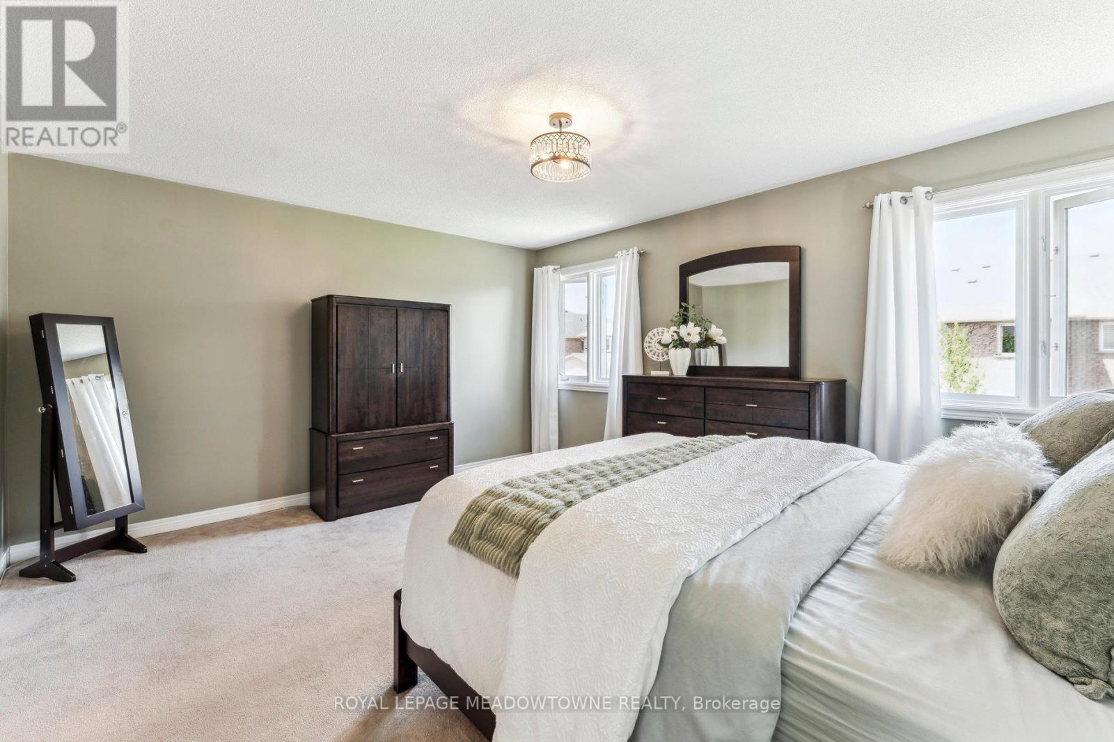 












1186 EZARD CRESCENT

,
Milton,




Ontario
L9T6N9

