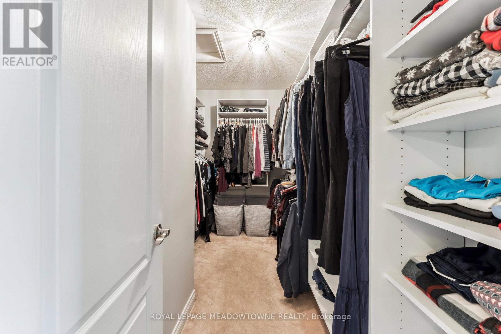 












1186 EZARD CRESCENT

,
Milton,




Ontario
L9T6N9

