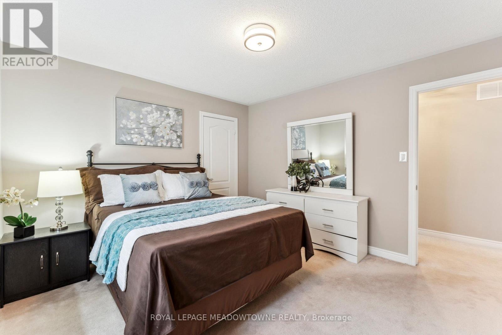 












1186 EZARD CRESCENT

,
Milton,




Ontario
L9T6N9

