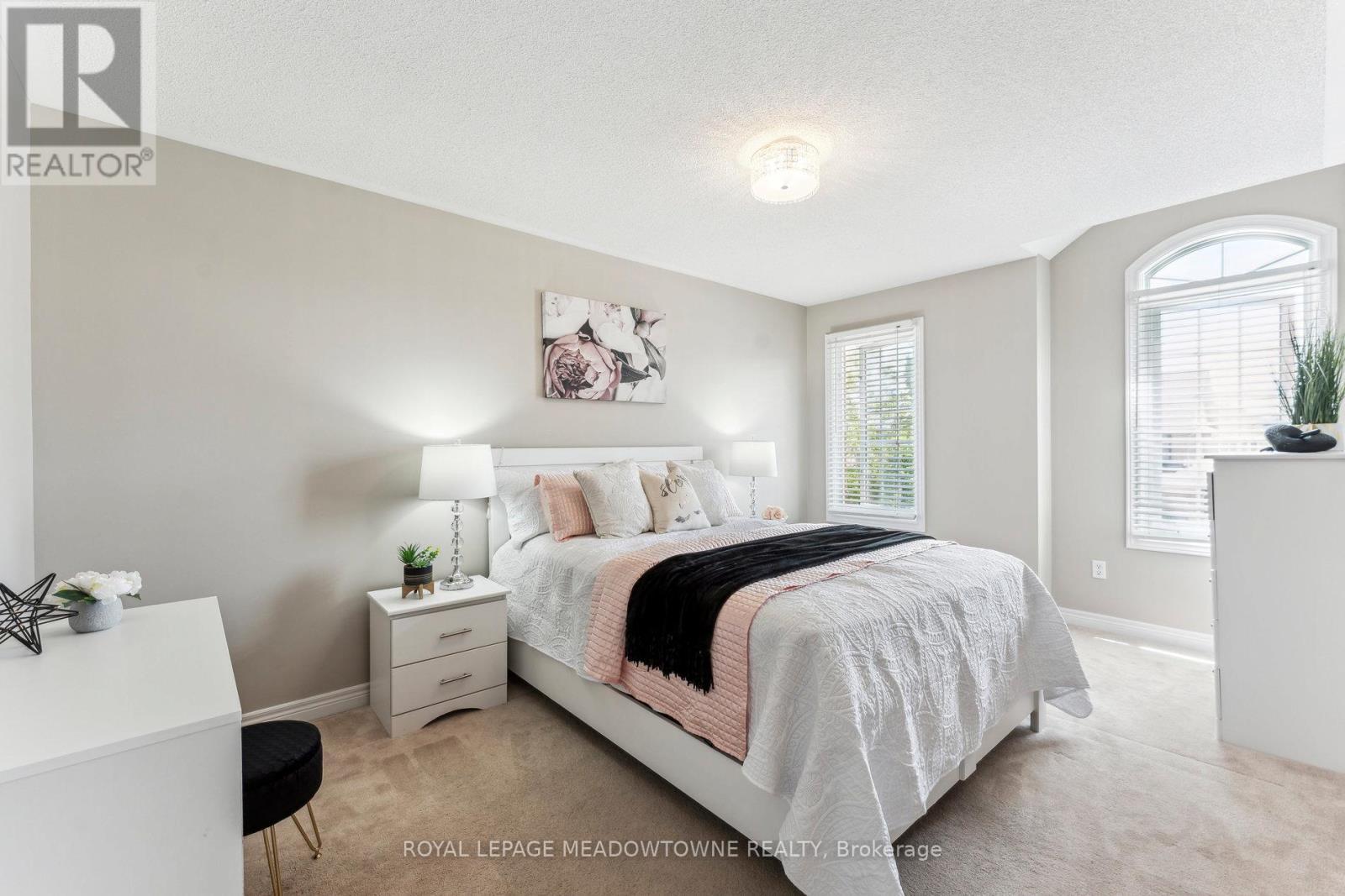 












1186 EZARD CRESCENT

,
Milton,




Ontario
L9T6N9

