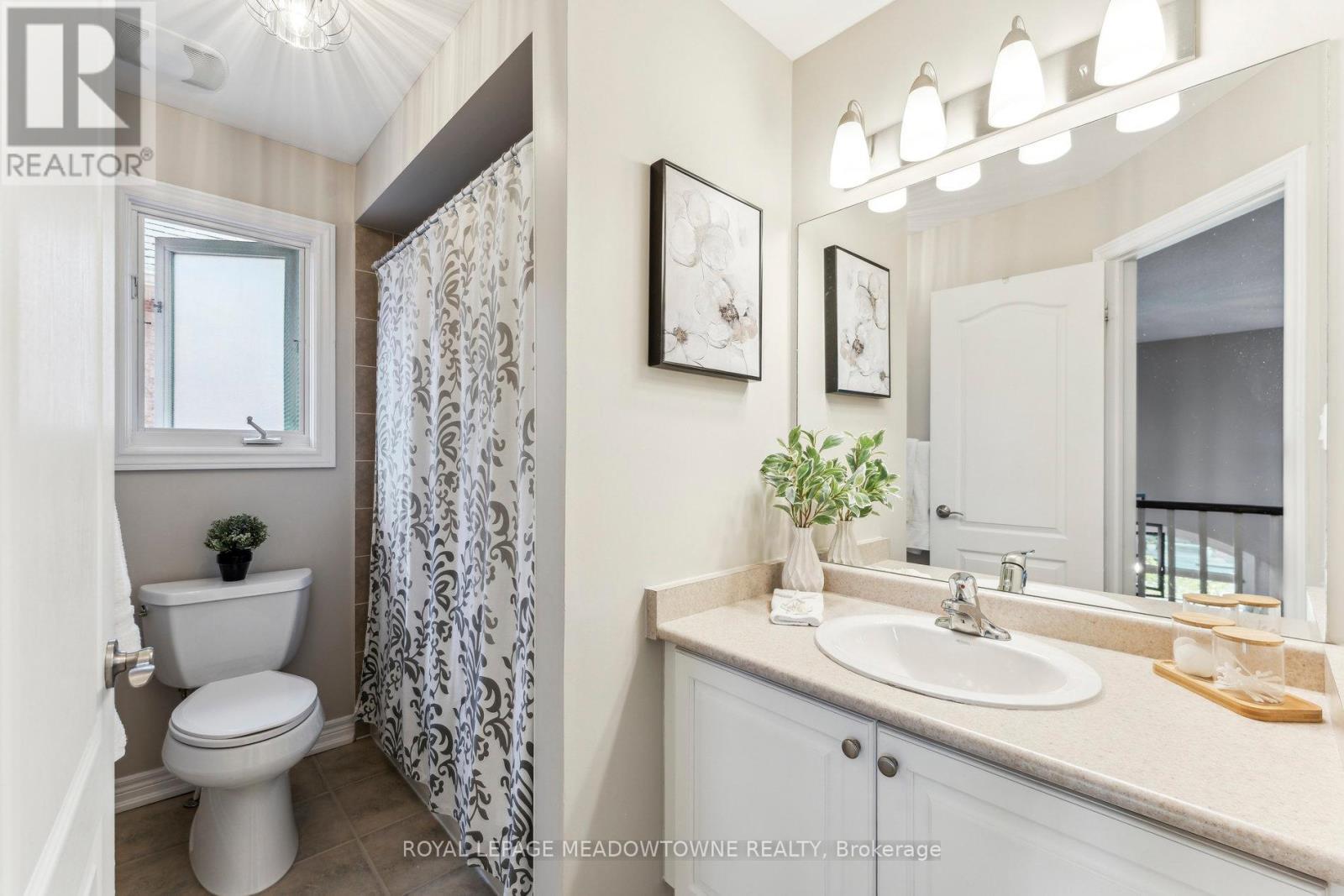 












1186 EZARD CRESCENT

,
Milton,




Ontario
L9T6N9

