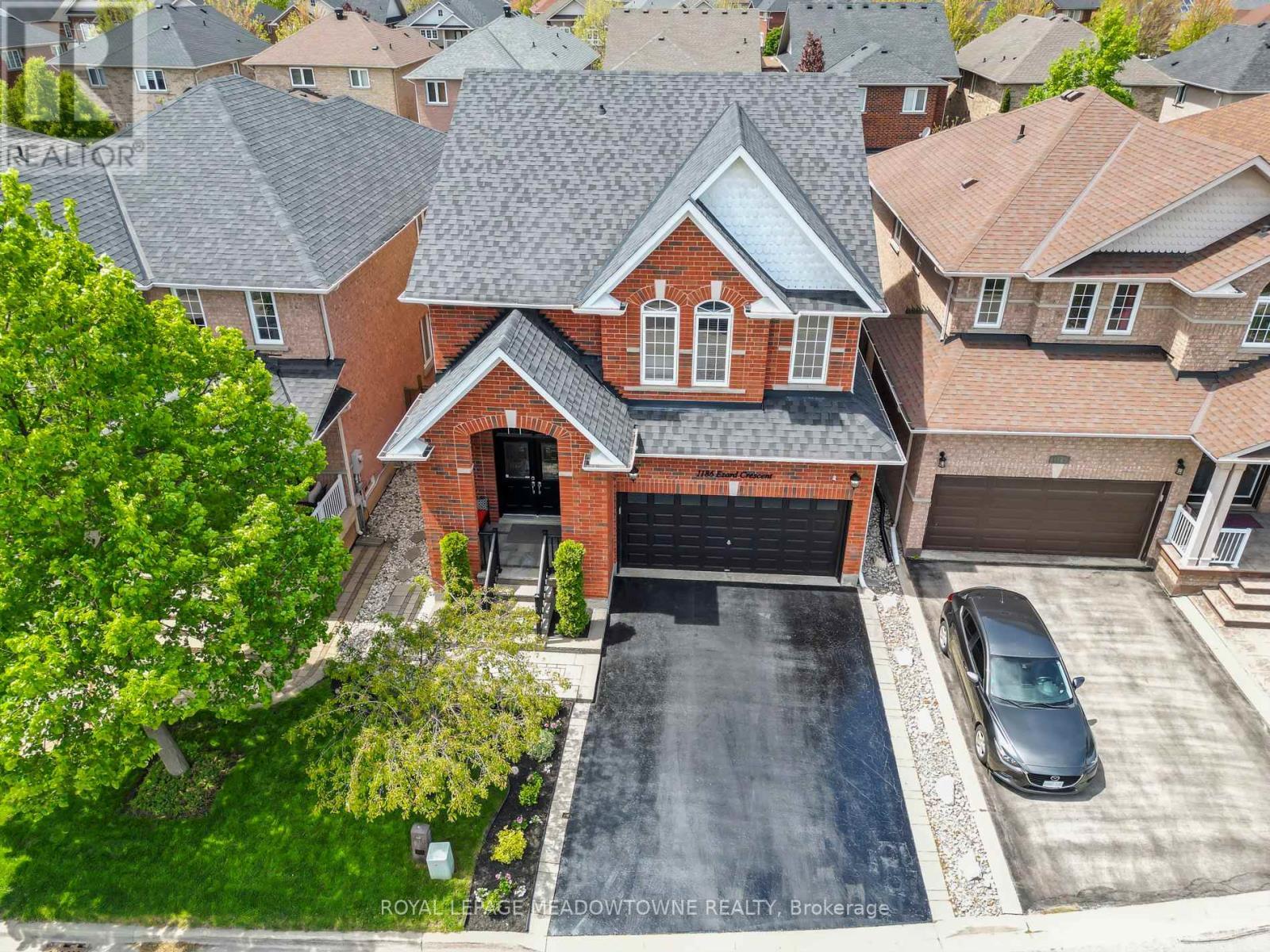 












1186 EZARD CRESCENT

,
Milton,




Ontario
L9T6N9

