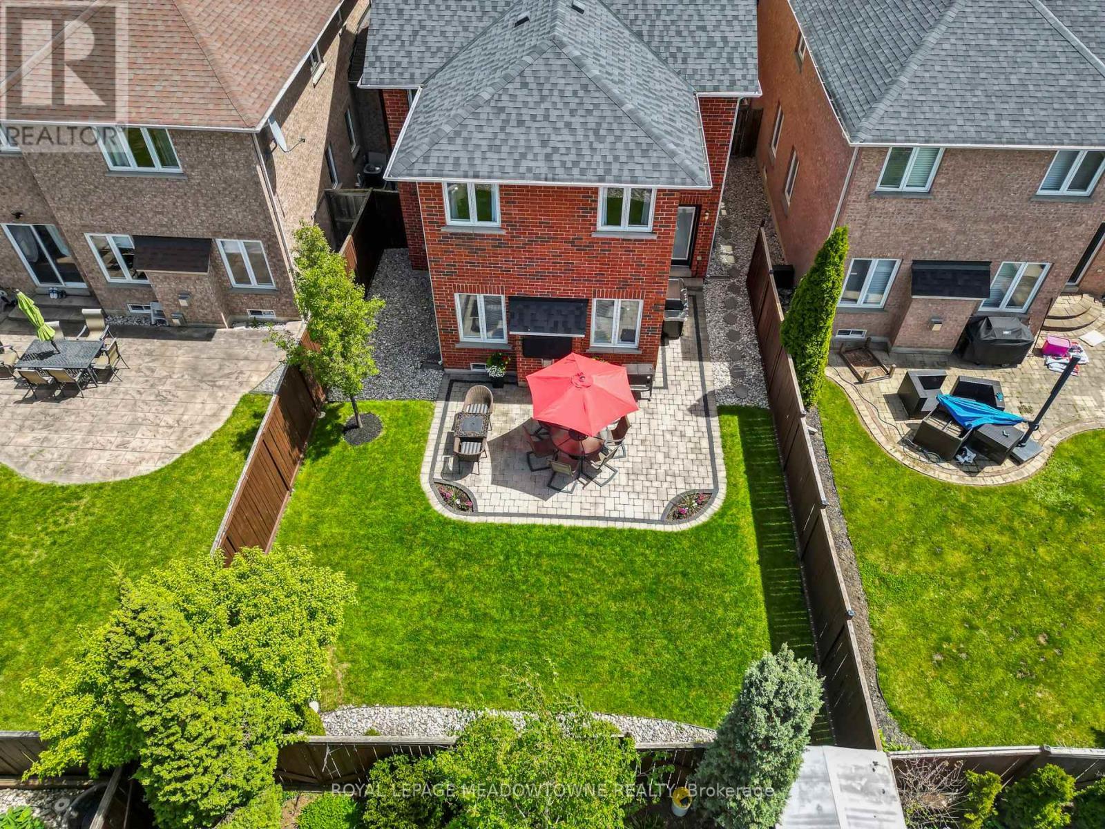 












1186 EZARD CRESCENT

,
Milton,




Ontario
L9T6N9

