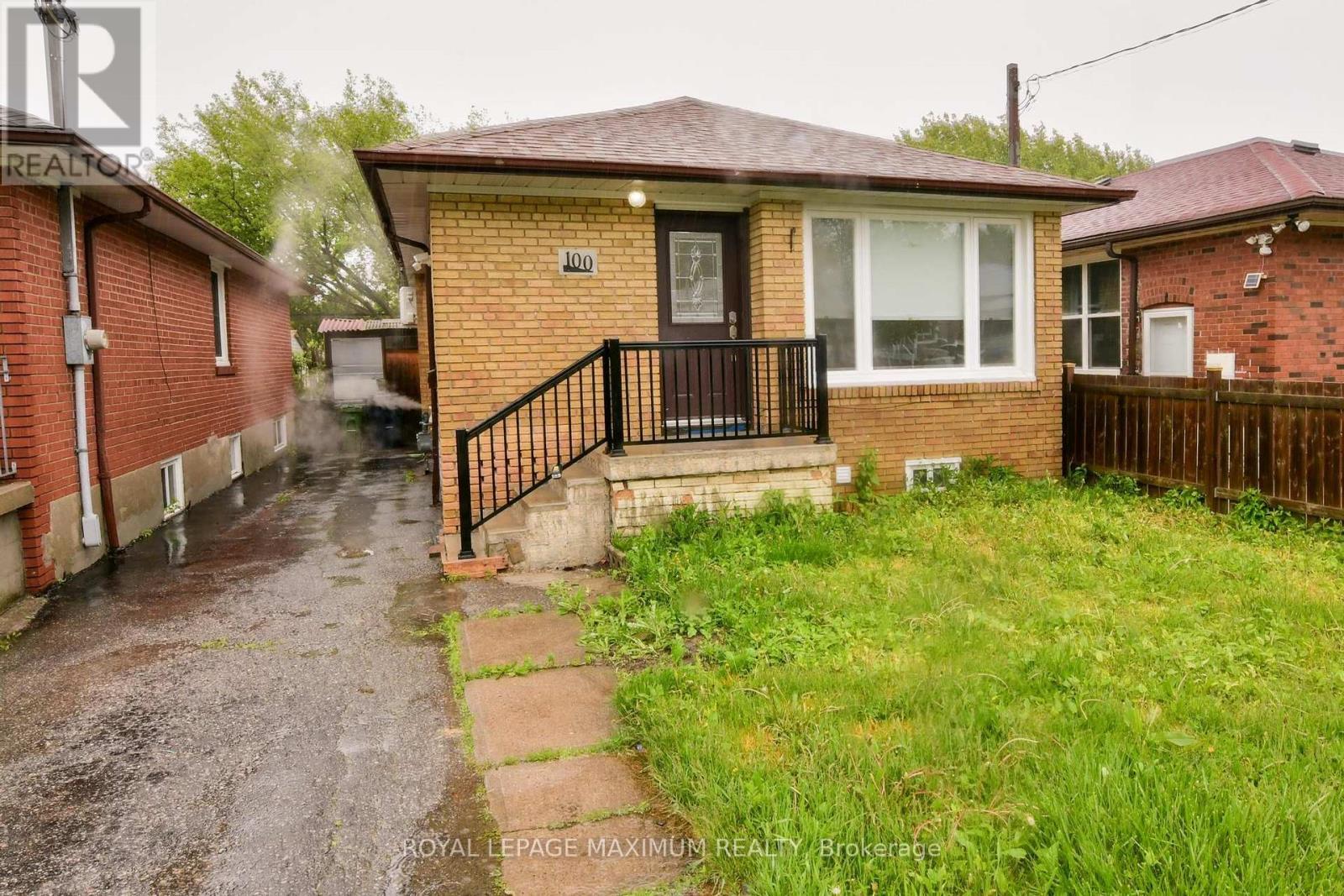 












100 LINDEN AVENUE

,
Toronto,




Ontario
M1K3H8

