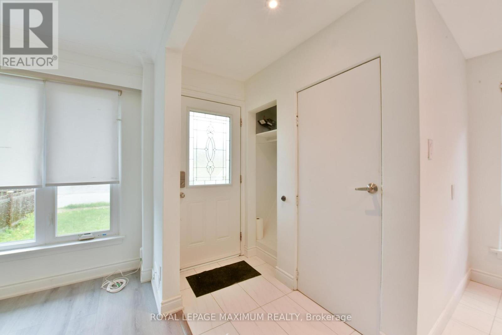 












100 LINDEN AVENUE

,
Toronto,




Ontario
M1K3H8

