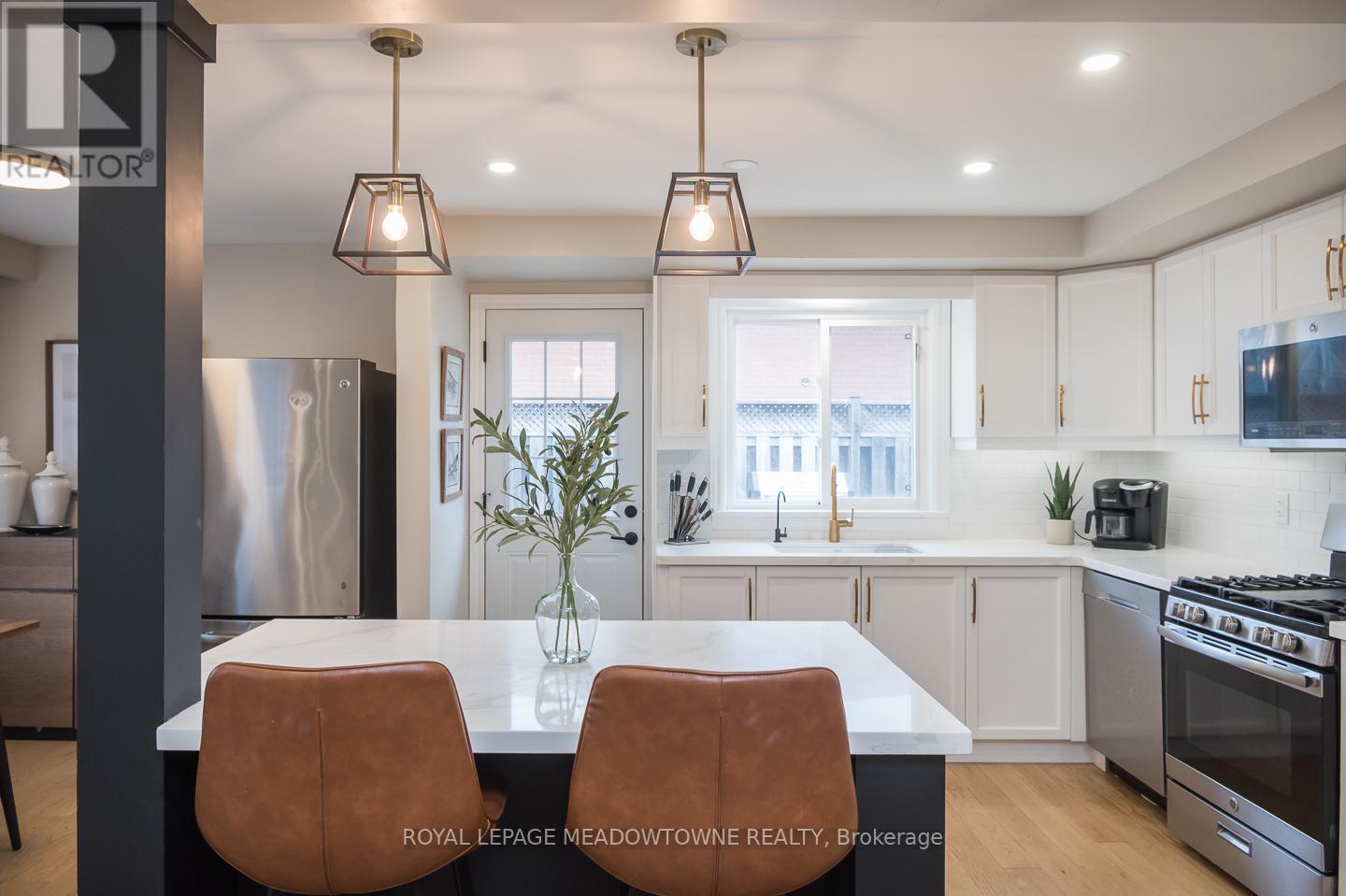 












137 WAKEFIELD ROAD

,
Milton,




Ontario
L9T2L7

