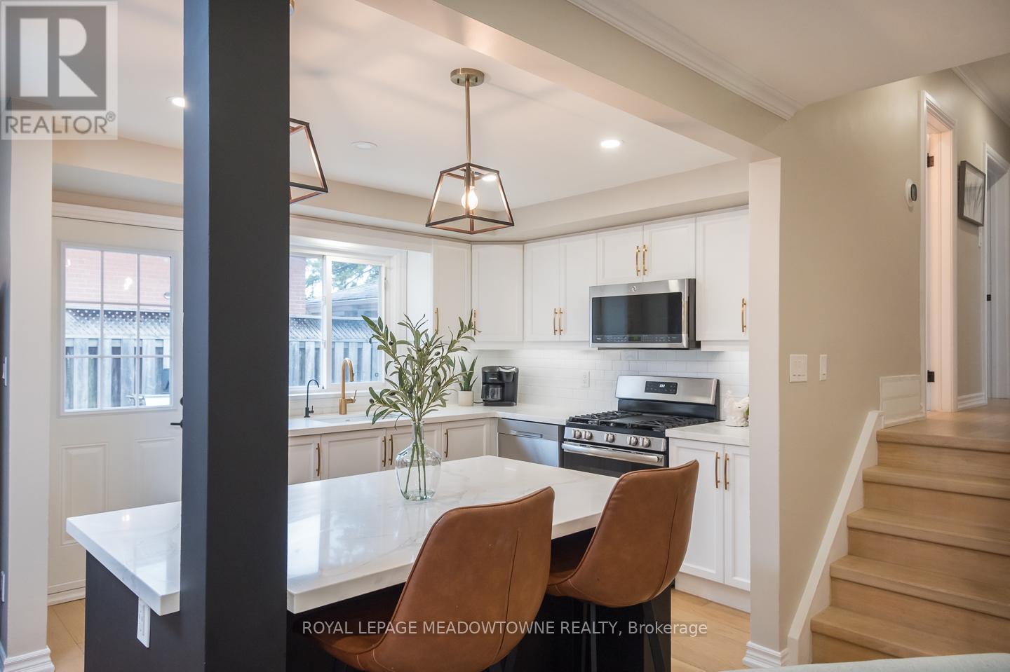 












137 WAKEFIELD ROAD

,
Milton,




Ontario
L9T2L7

