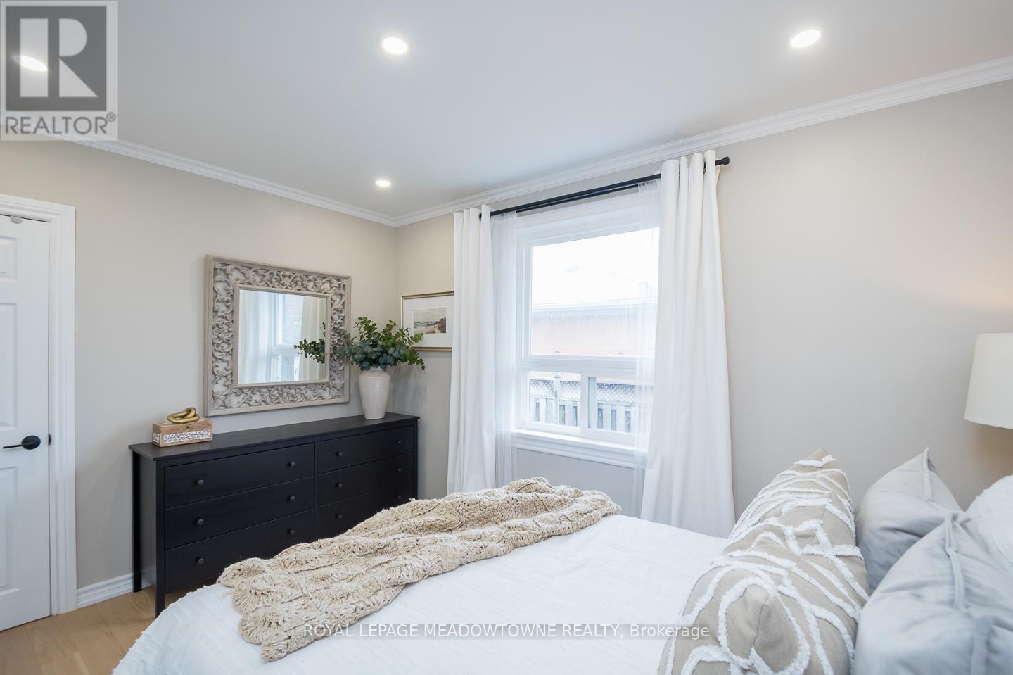 












137 WAKEFIELD ROAD

,
Milton,




Ontario
L9T2L7

