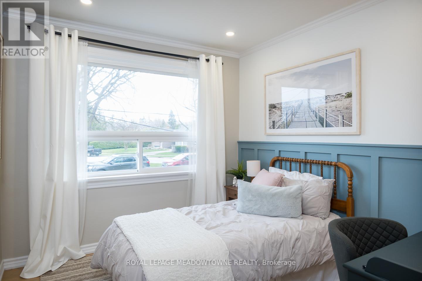












137 WAKEFIELD ROAD

,
Milton,




Ontario
L9T2L7

