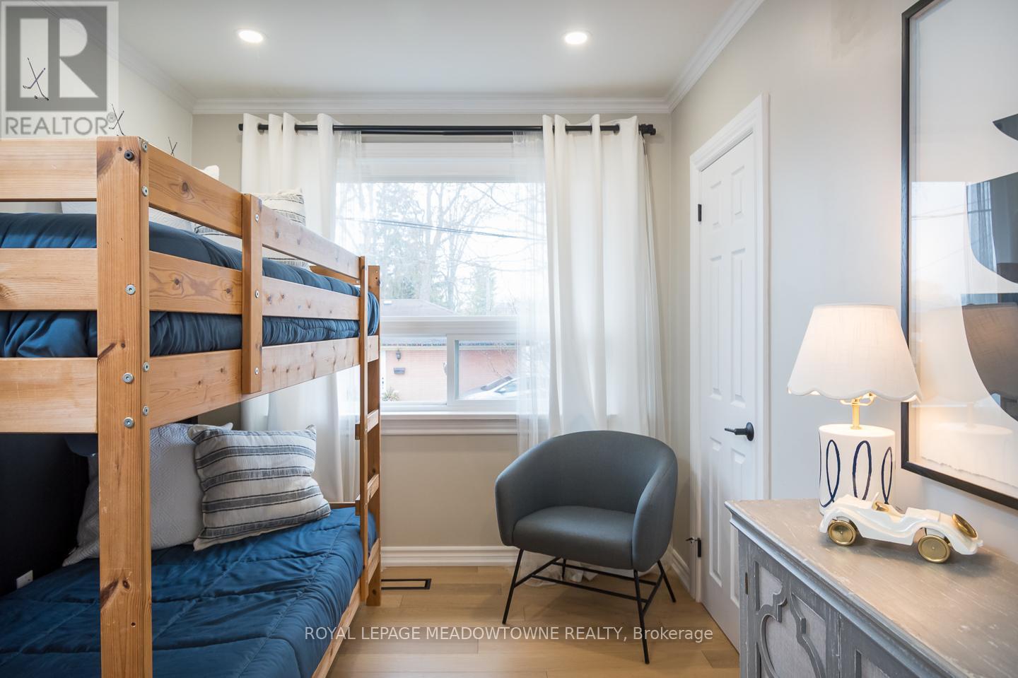 












137 WAKEFIELD ROAD

,
Milton,




Ontario
L9T2L7

