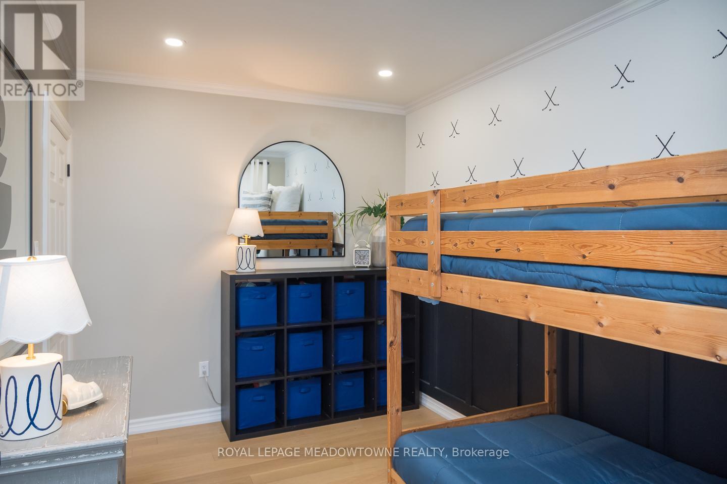












137 WAKEFIELD ROAD

,
Milton,




Ontario
L9T2L7

