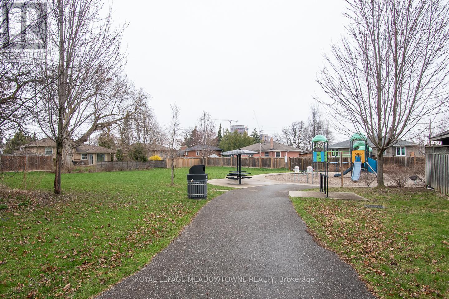 












137 WAKEFIELD ROAD

,
Milton,




Ontario
L9T2L7

