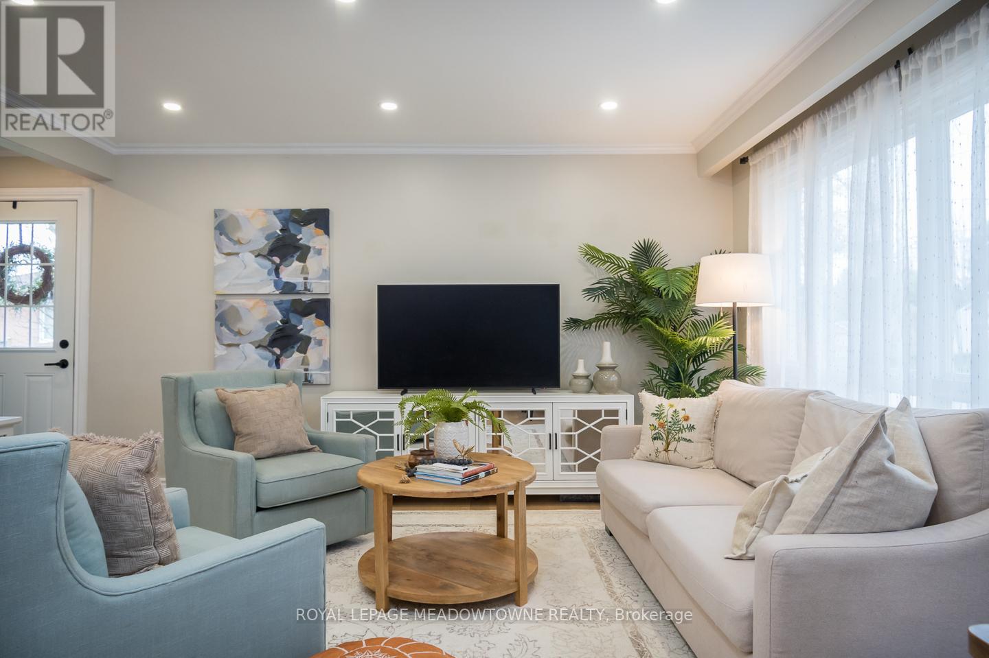 












137 WAKEFIELD ROAD

,
Milton,




Ontario
L9T2L7


