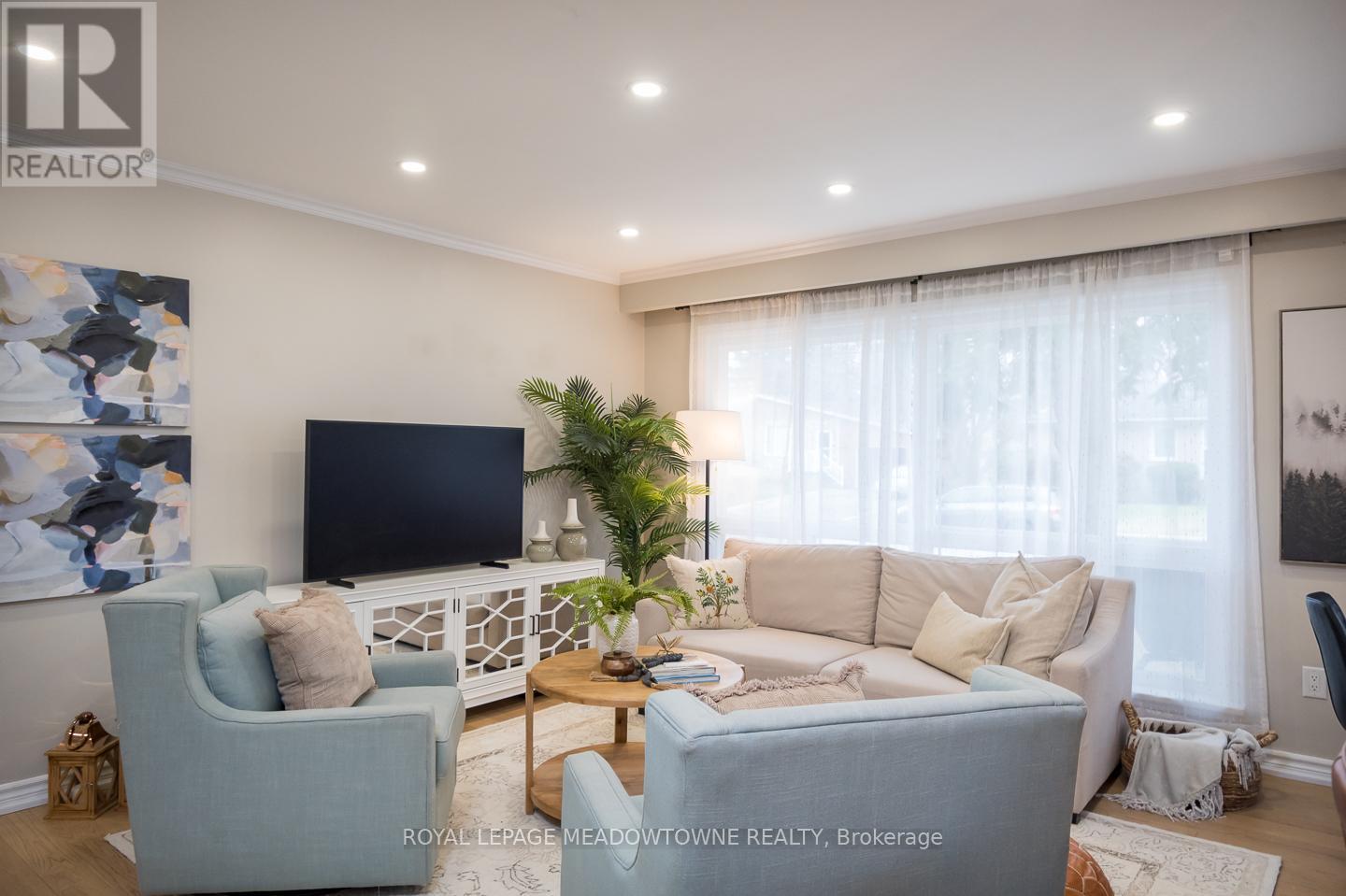 












137 WAKEFIELD ROAD

,
Milton,




Ontario
L9T2L7

