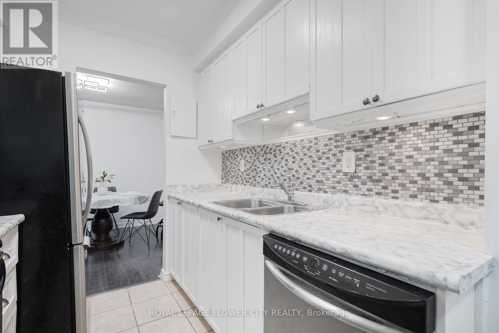 












207 - 1615 BLOOR STREET

,
Mississauga,




Ontario
L4X1S2

