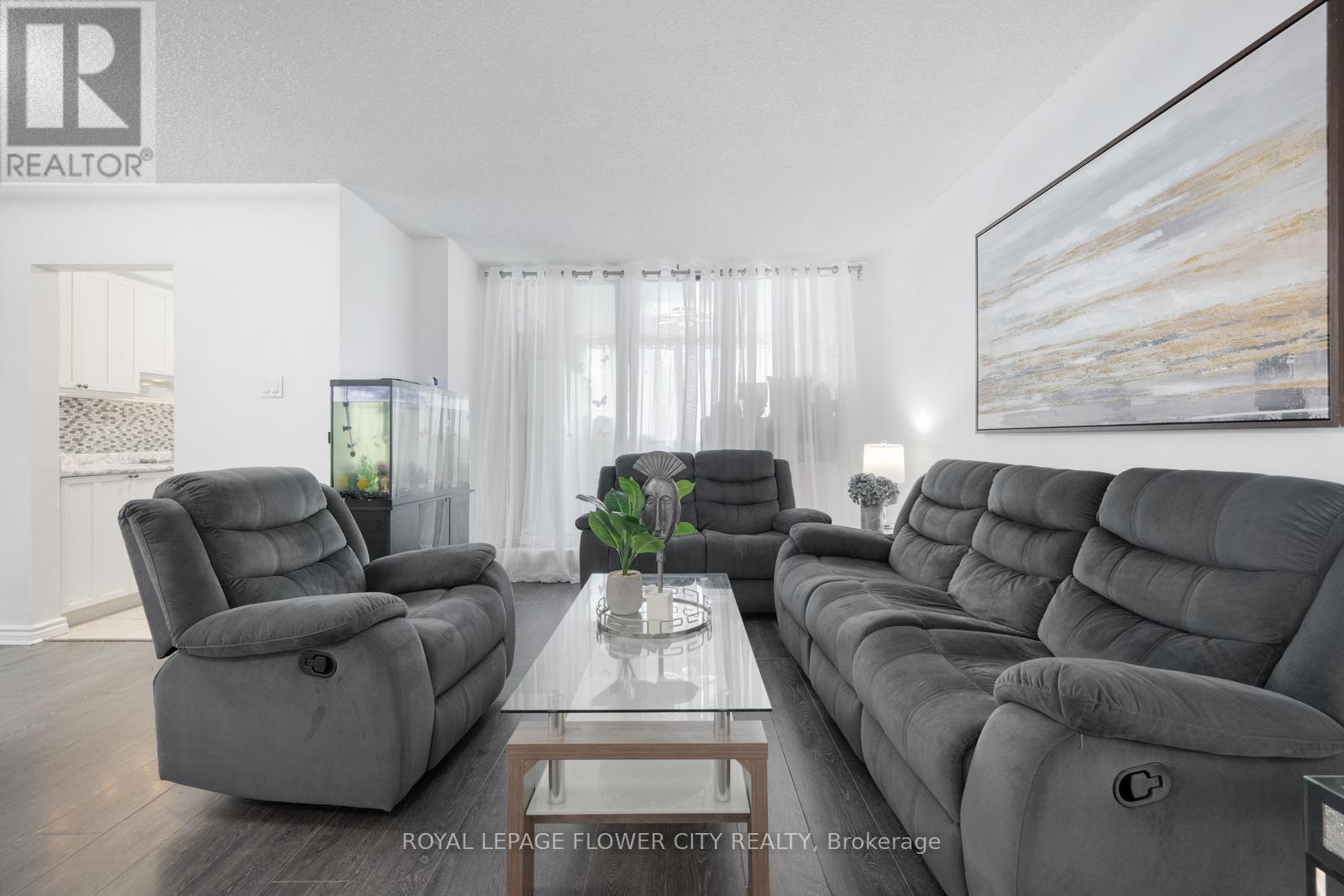 












207 - 1615 BLOOR STREET

,
Mississauga,




Ontario
L4X1S2

