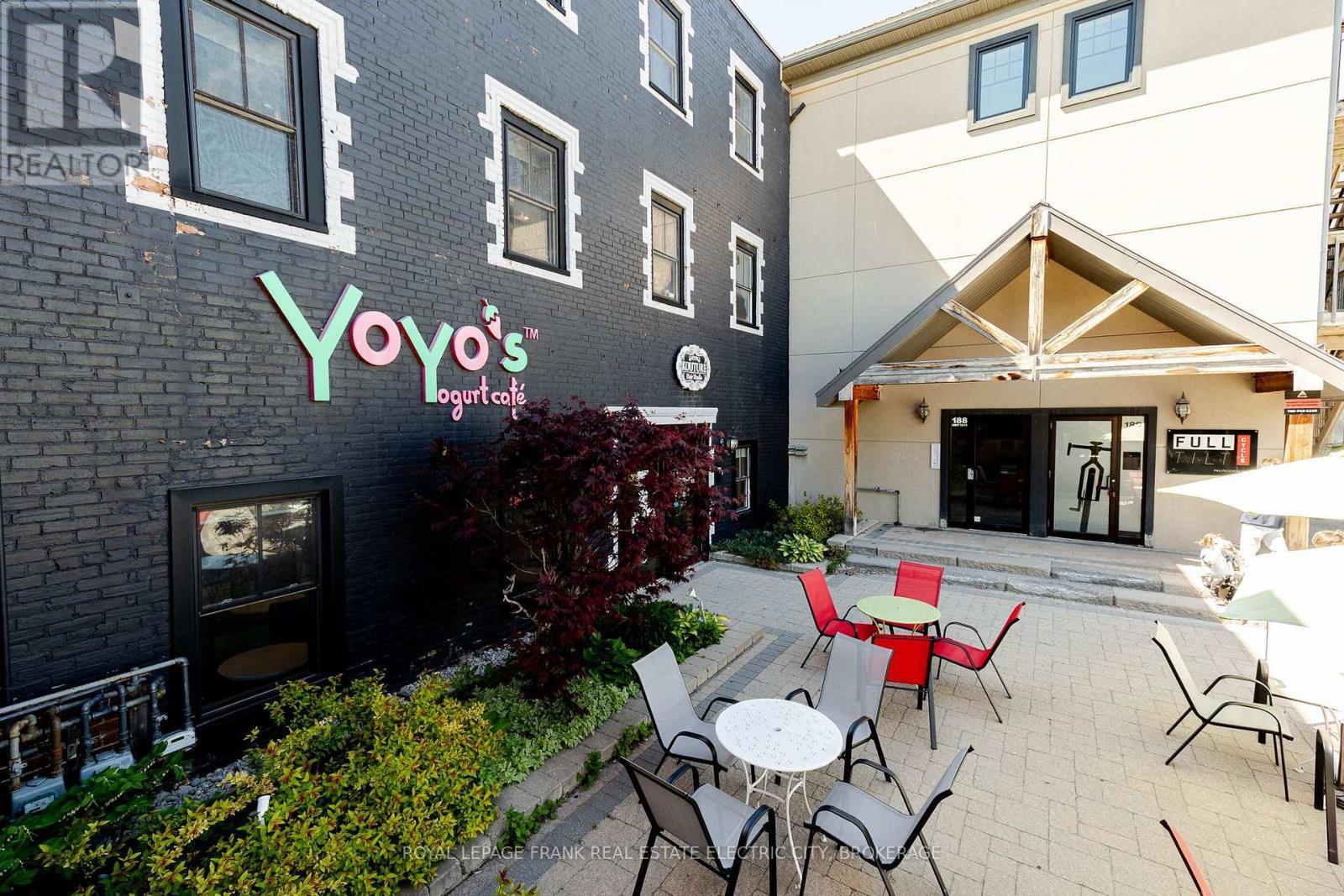 












8 - 188 HUNTER STREET W

,
Peterborough (Downtown),




Ontario
K9H2L2

