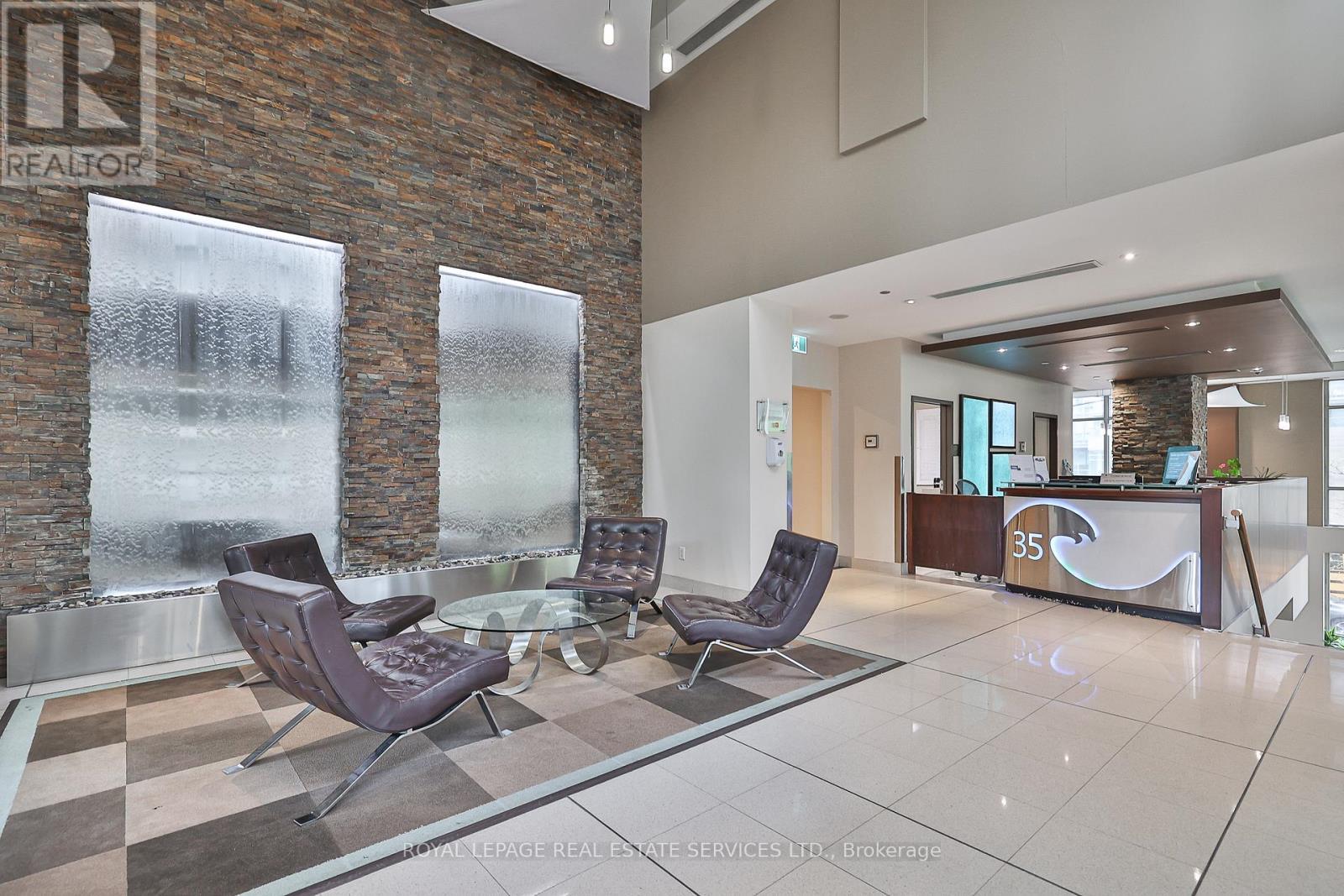 












2212 - 35 MARINER TERRACE

,
Toronto,




Ontario
M5V3V9

