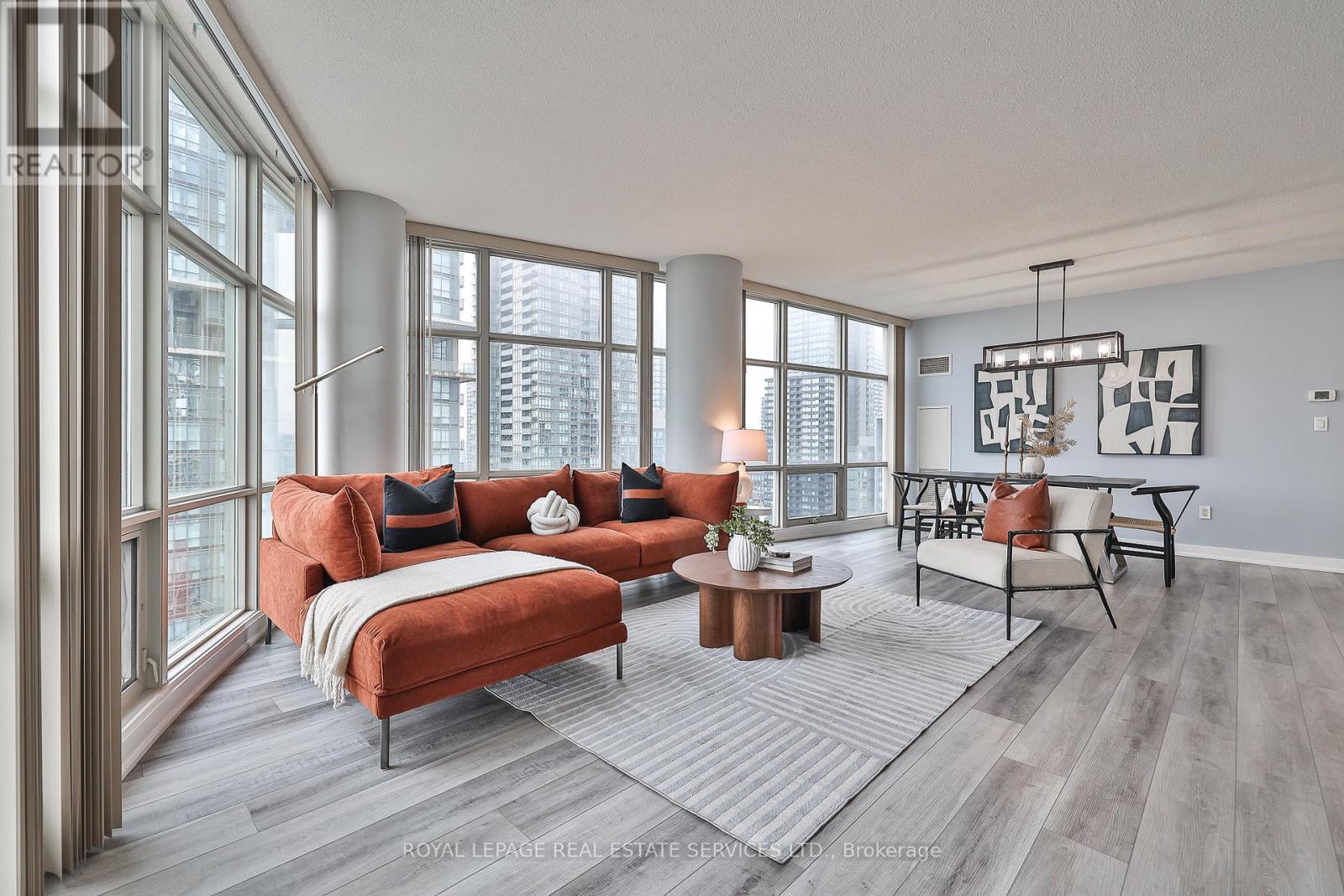 












2212 - 35 MARINER TERRACE

,
Toronto,




Ontario
M5V3V9

