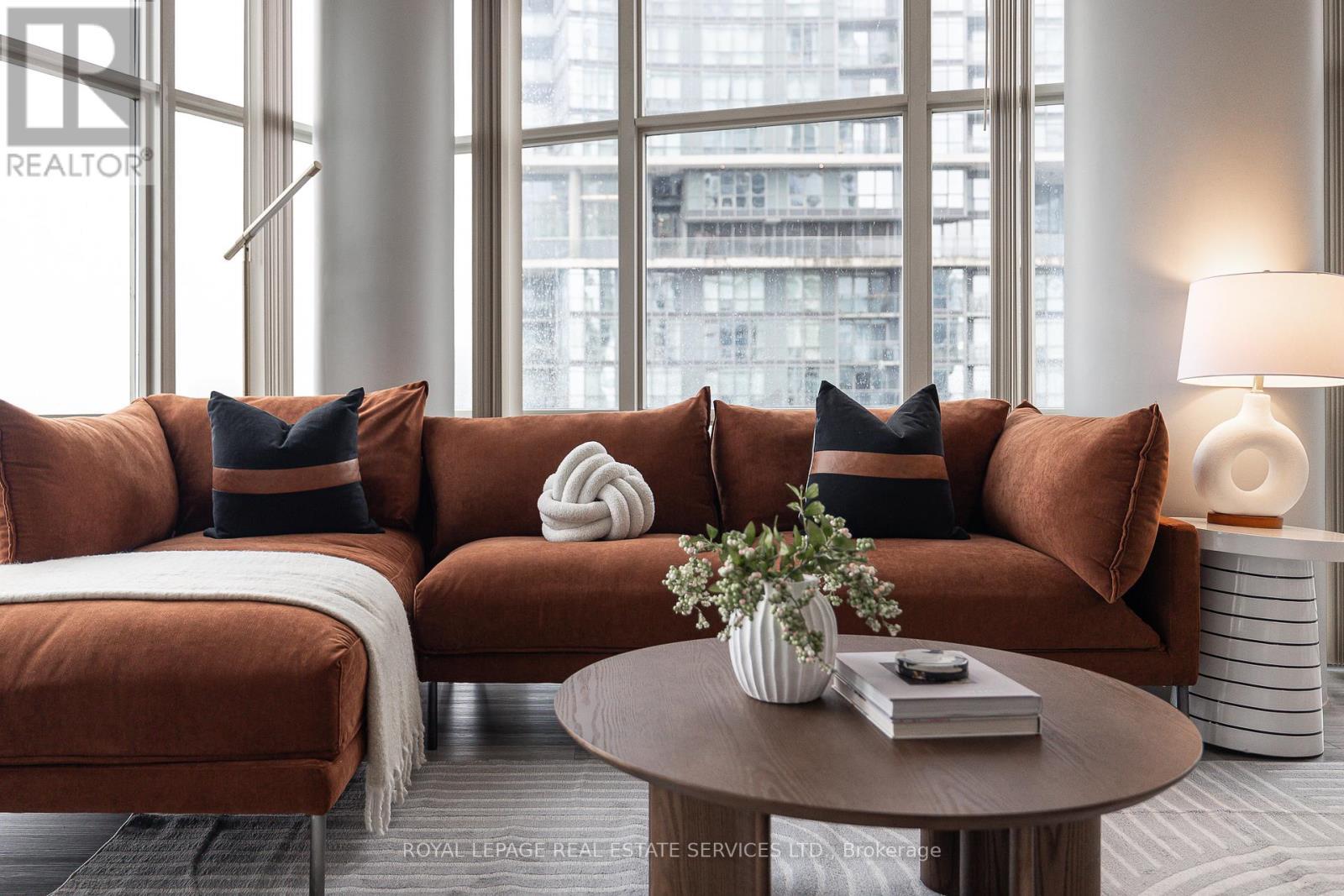 












2212 - 35 MARINER TERRACE

,
Toronto,




Ontario
M5V3V9

