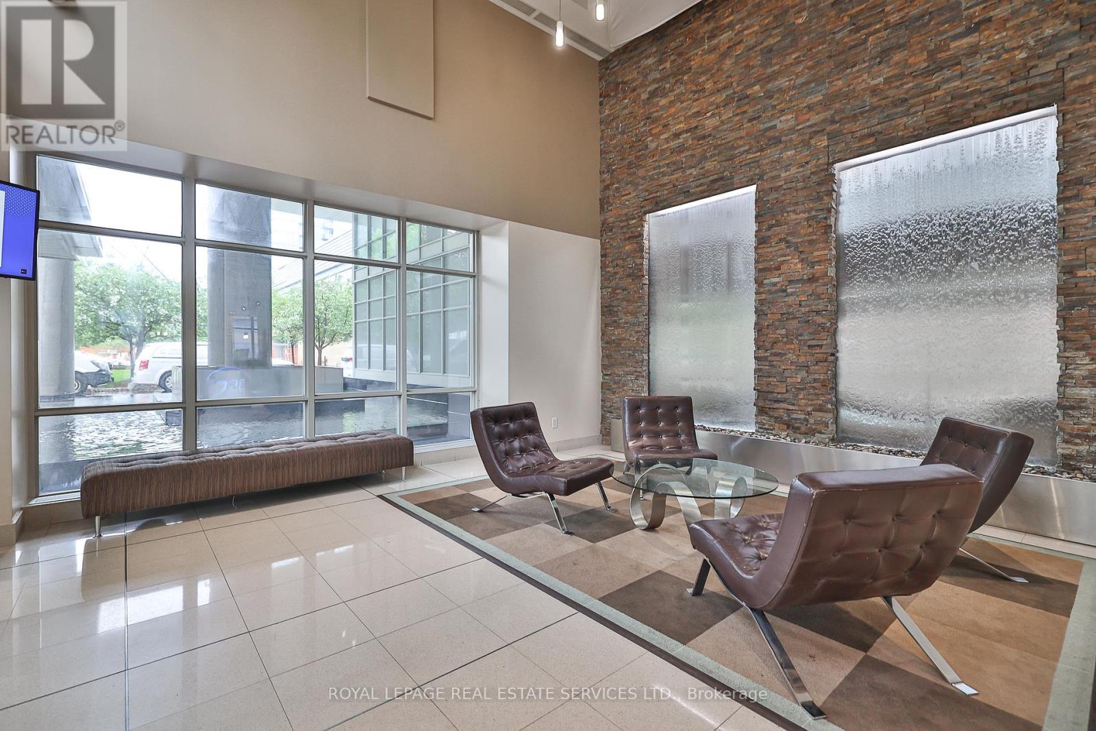 












2212 - 35 MARINER TERRACE

,
Toronto,




Ontario
M5V3V9

