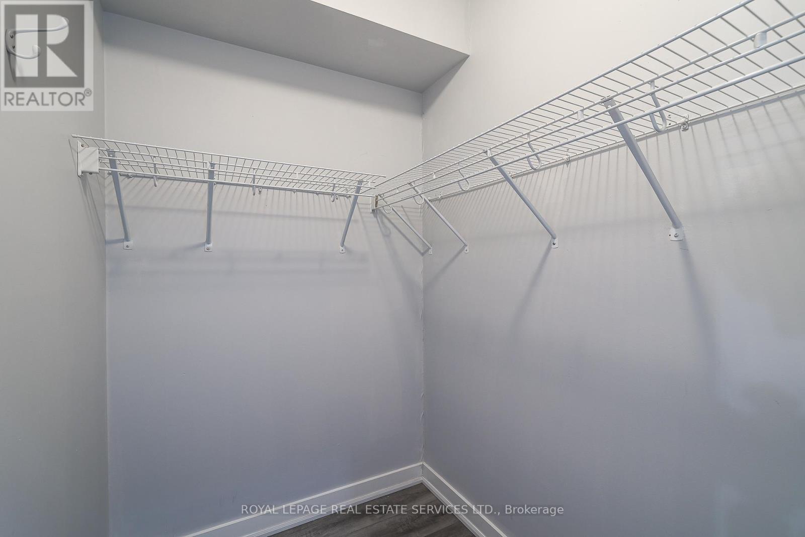 












2212 - 35 MARINER TERRACE

,
Toronto,




Ontario
M5V3V9

