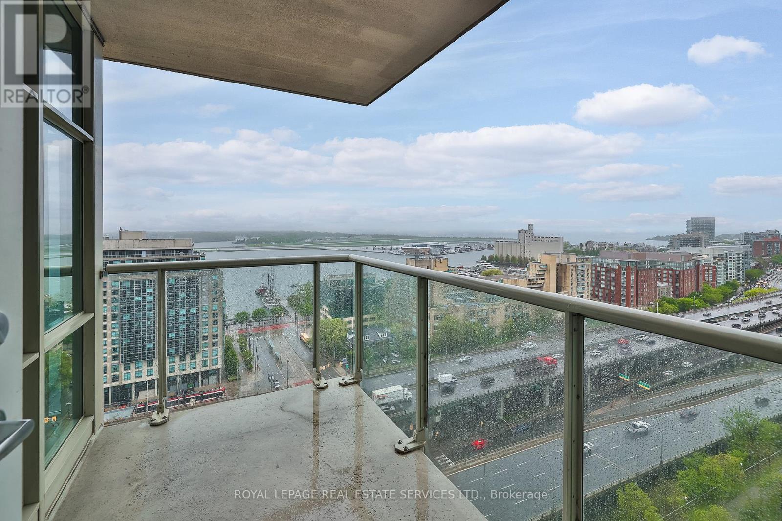 












2212 - 35 MARINER TERRACE

,
Toronto,




Ontario
M5V3V9

