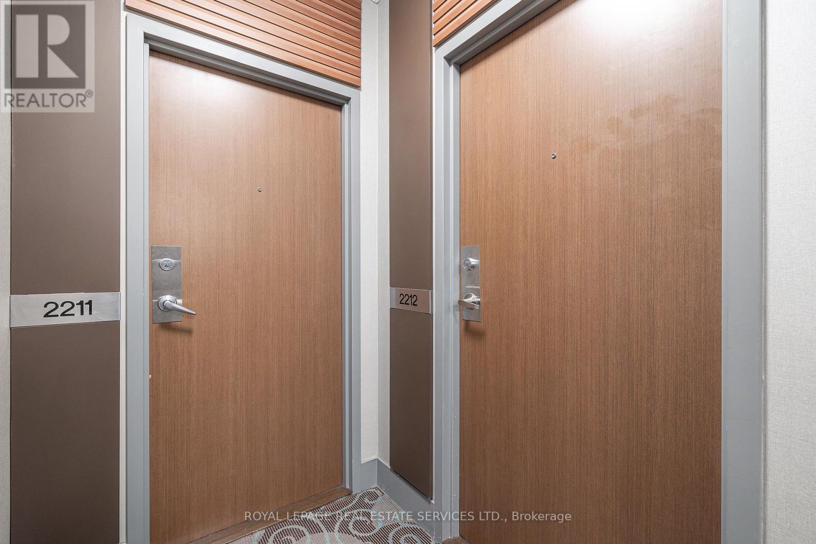 












2212 - 35 MARINER TERRACE

,
Toronto,




Ontario
M5V3V9

