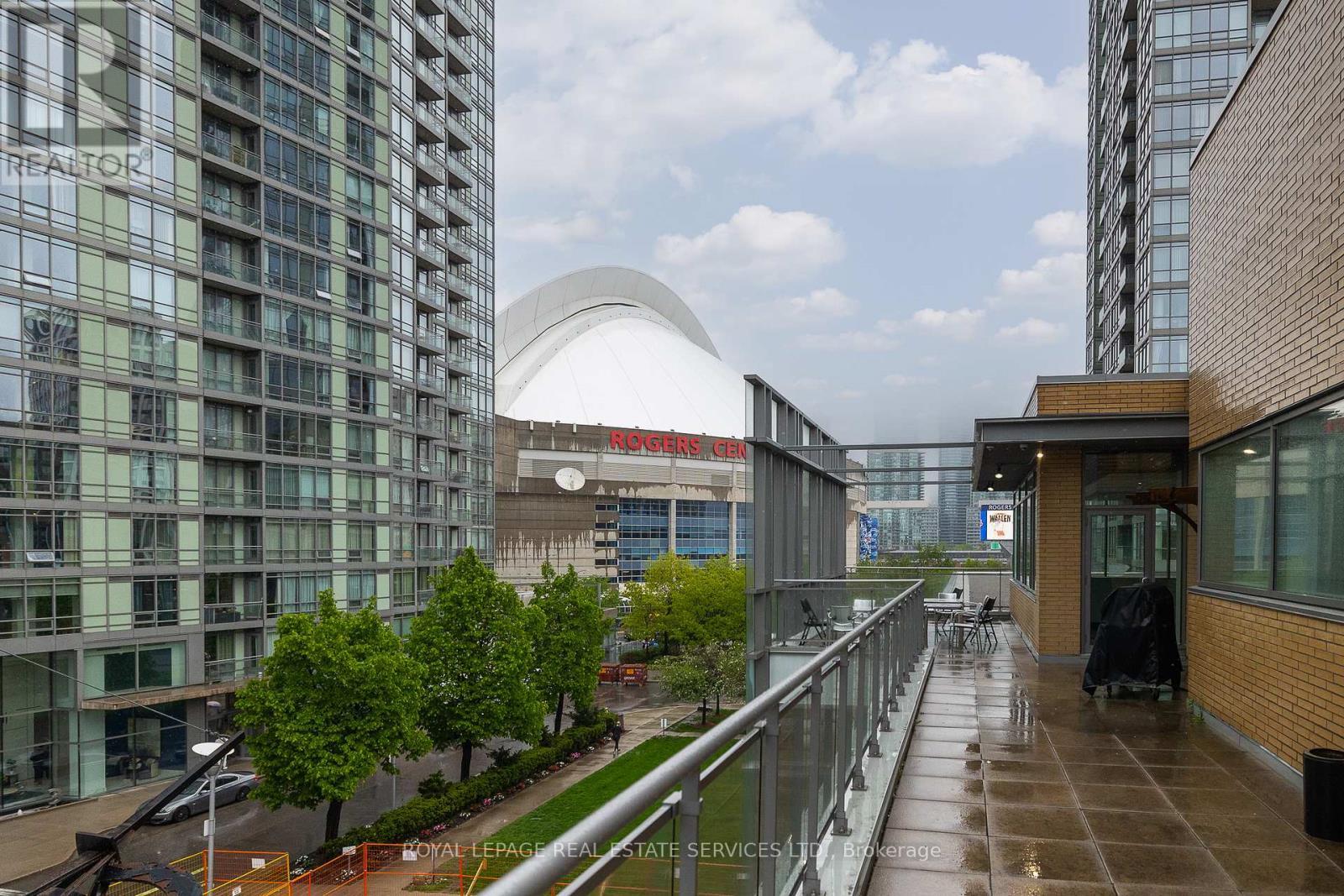 












2212 - 35 MARINER TERRACE

,
Toronto,




Ontario
M5V3V9

