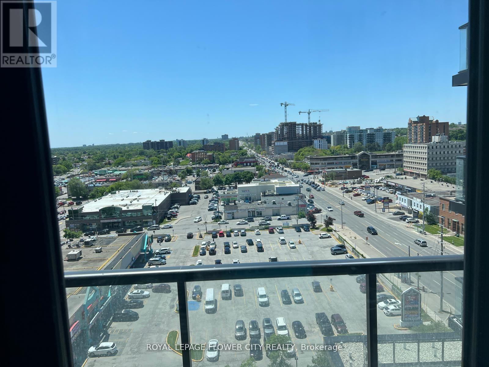 












1121 - 86 DUNDAS STREET

,
Mississauga,




Ontario
L5A1W4

