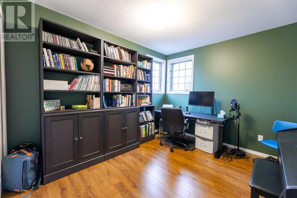 












141 Rispler Way

,
Hinton,




Alberta
T7V1L7

