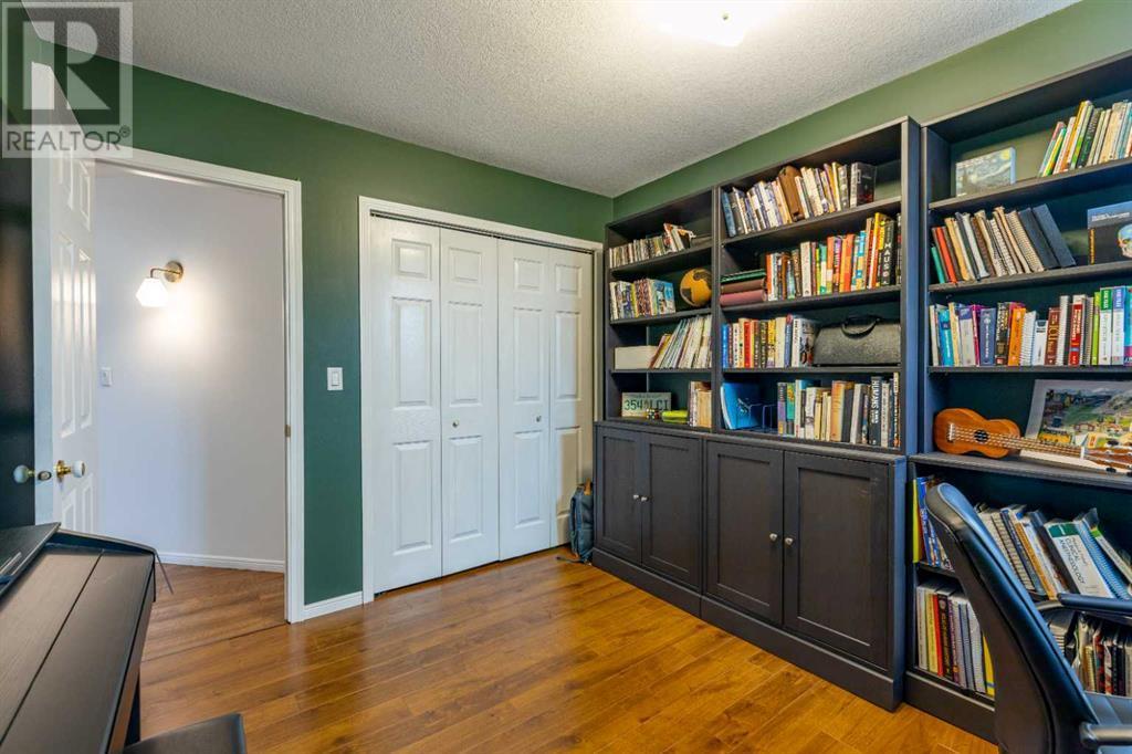 












141 Rispler Way

,
Hinton,




Alberta
T7V1L7

