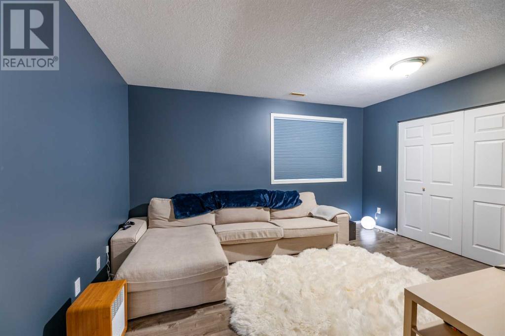












141 Rispler Way

,
Hinton,




Alberta
T7V1L7

