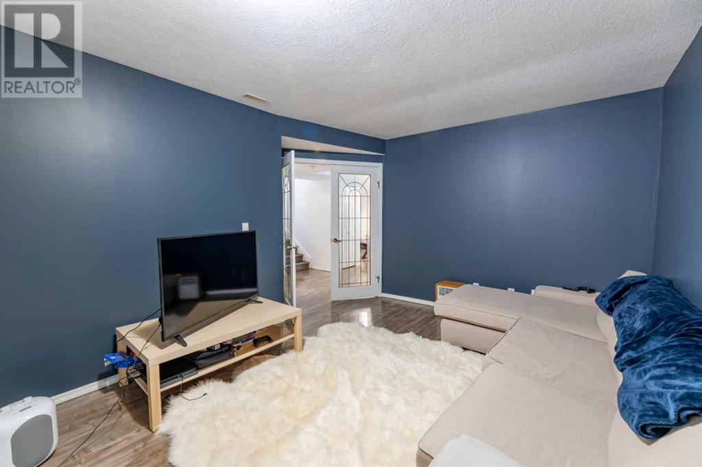 












141 Rispler Way

,
Hinton,




Alberta
T7V1L7

