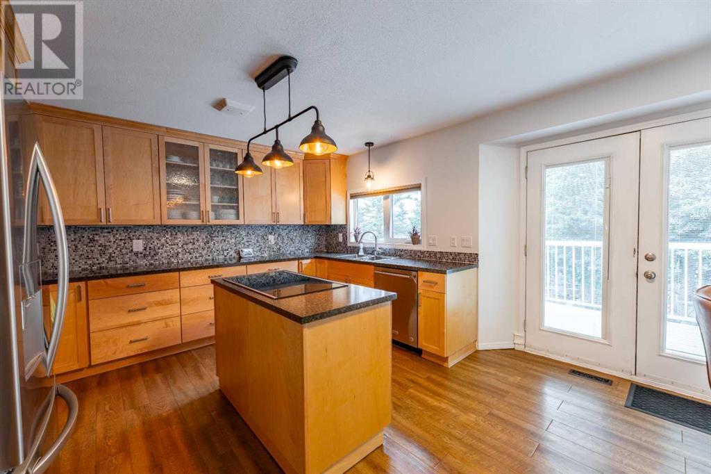 












141 Rispler Way

,
Hinton,




Alberta
T7V1L7

