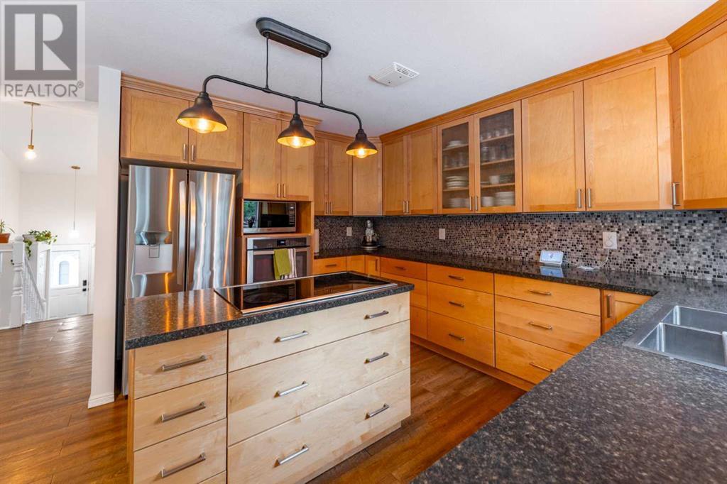












141 Rispler Way

,
Hinton,




Alberta
T7V1L7


