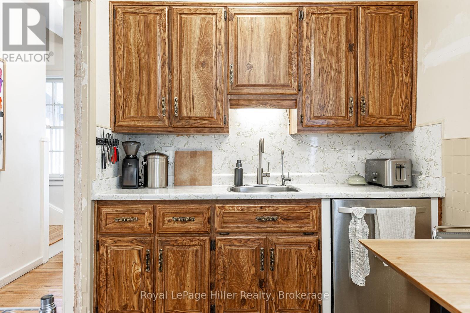 












35 RANKIN STREET

,
Stratford,




Ontario
N5A6H8

