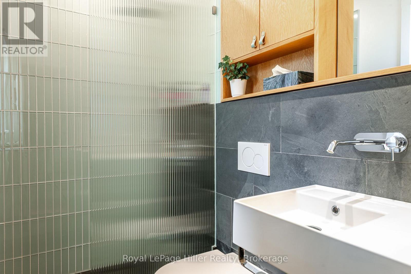 












35 RANKIN STREET

,
Stratford,




Ontario
N5A6H8

