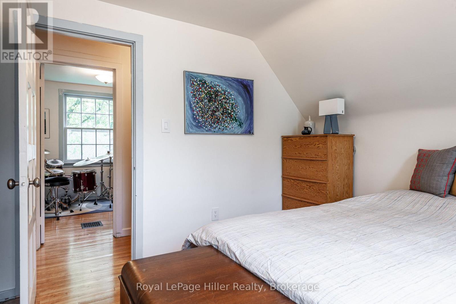 












35 RANKIN STREET

,
Stratford,




Ontario
N5A6H8

