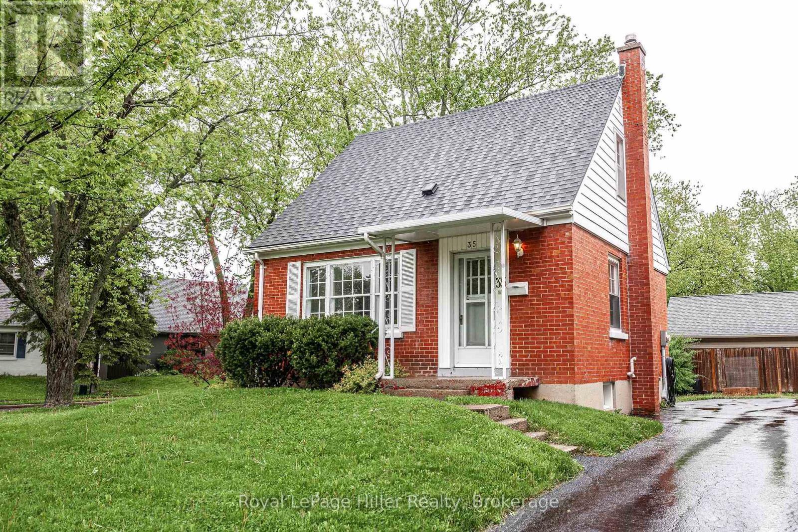 












35 RANKIN STREET

,
Stratford,




Ontario
N5A6H8

