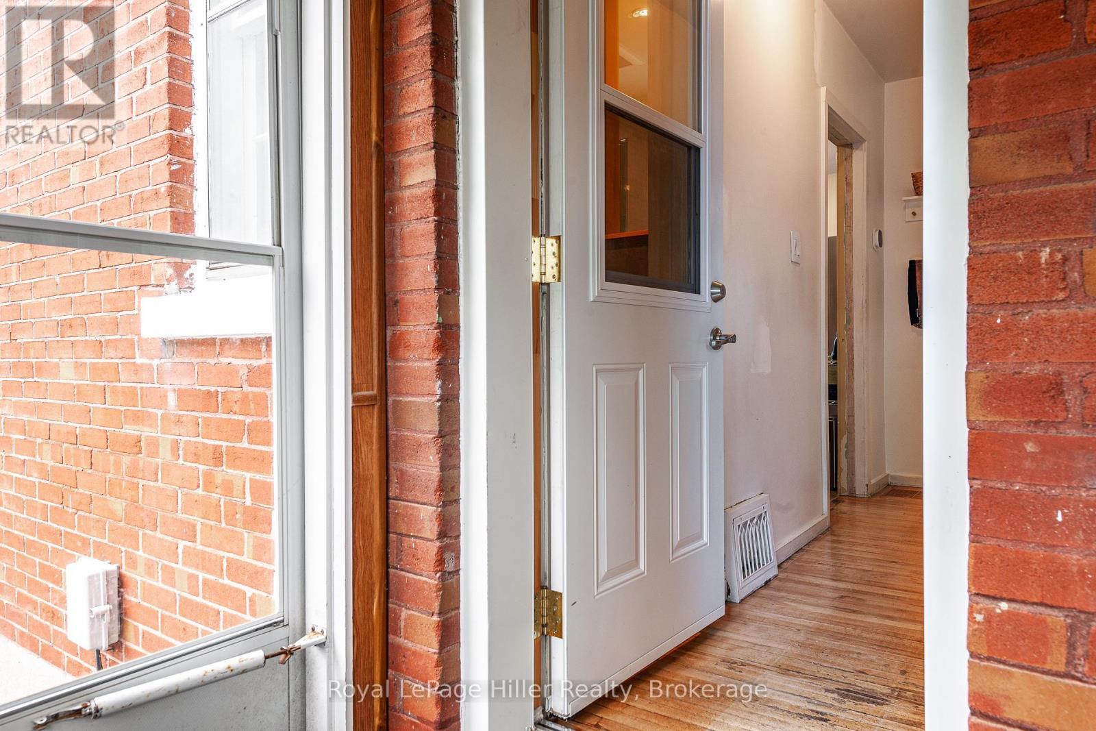 












35 RANKIN STREET

,
Stratford,




Ontario
N5A6H8

