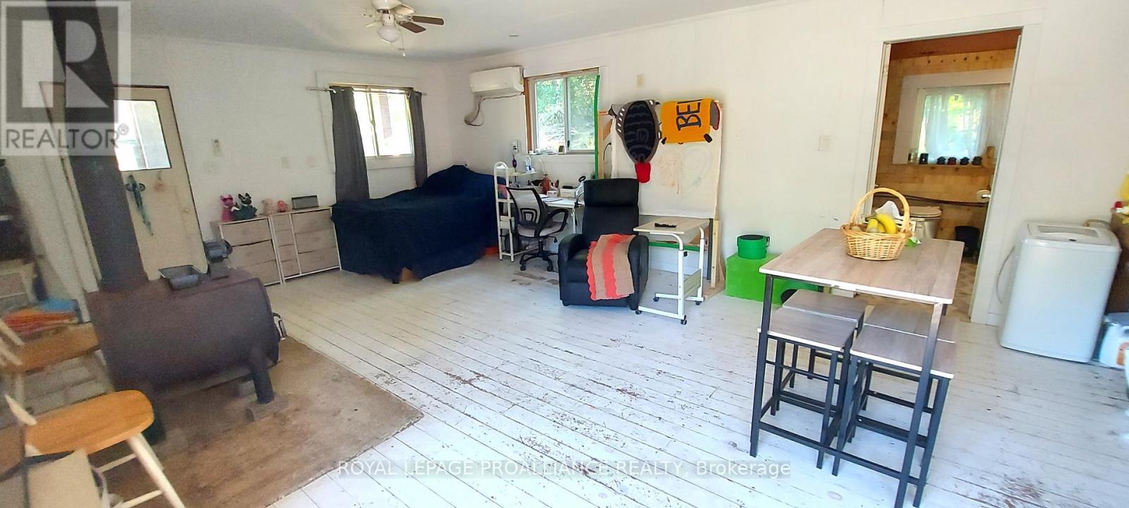 












812 CLEVELAND ROAD

,
Tudor and Cashel (Tudor Ward),




Ontario
K0K1Y0

