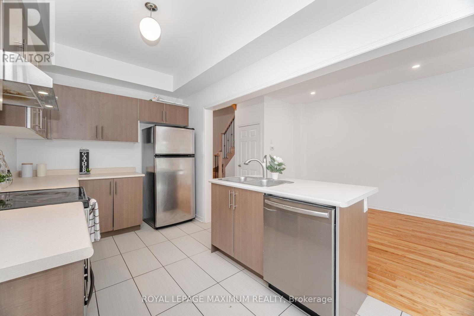 












58 GENTILE CIRCLE

,
Vaughan,




Ontario
L4H1G4

