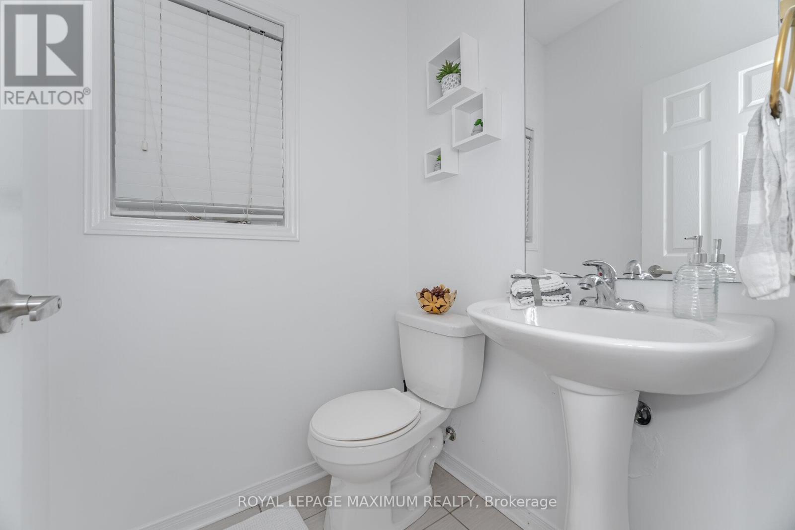 












58 GENTILE CIRCLE

,
Vaughan,




Ontario
L4H1G4

