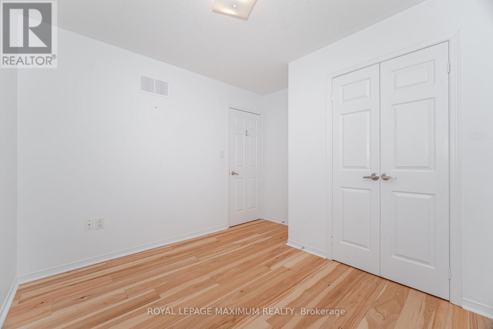 












58 GENTILE CIRCLE

,
Vaughan,




Ontario
L4H1G4

